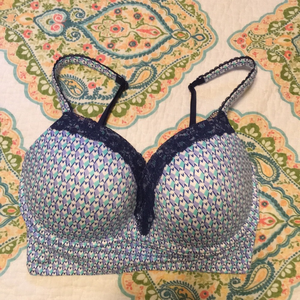 Victoria’s Secret padded no wire bra